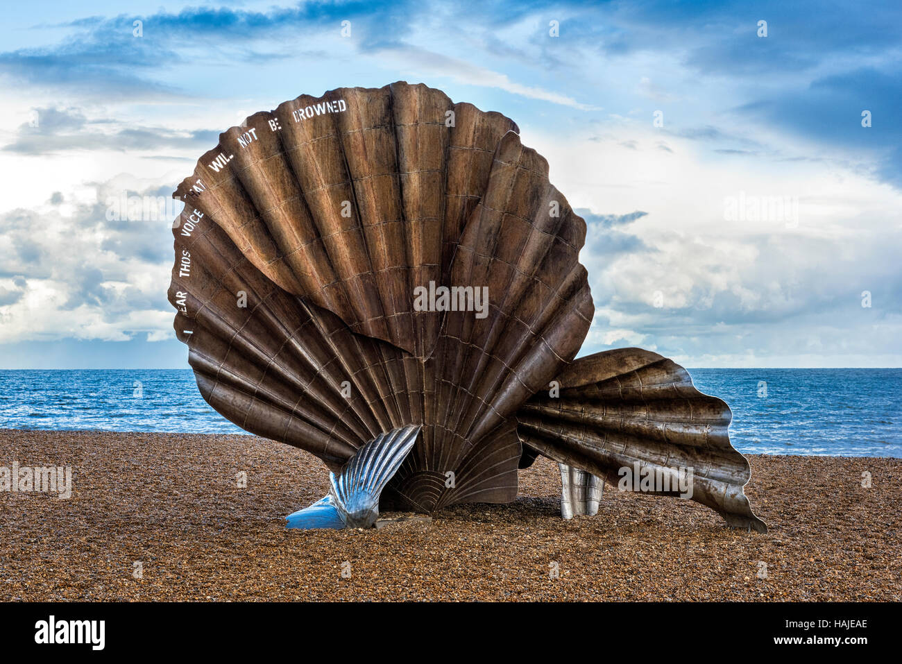 "L'Smerlo", Maggi Hambling scultura shell sulla spiaggia di Aldeburgh, Suffolk, Regno Unito Foto Stock