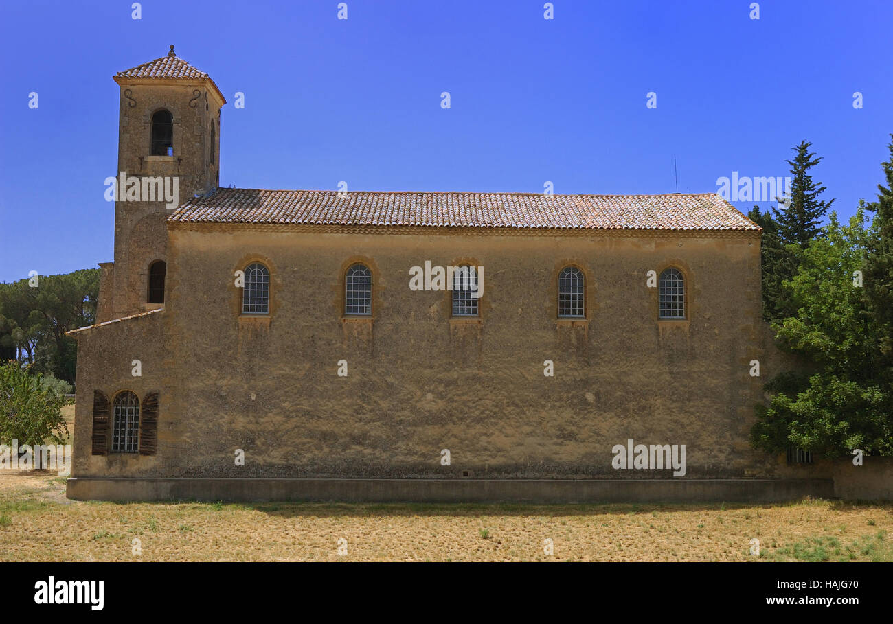 Vecchia chiesa francese in Laumarin Provence, Francia Foto Stock