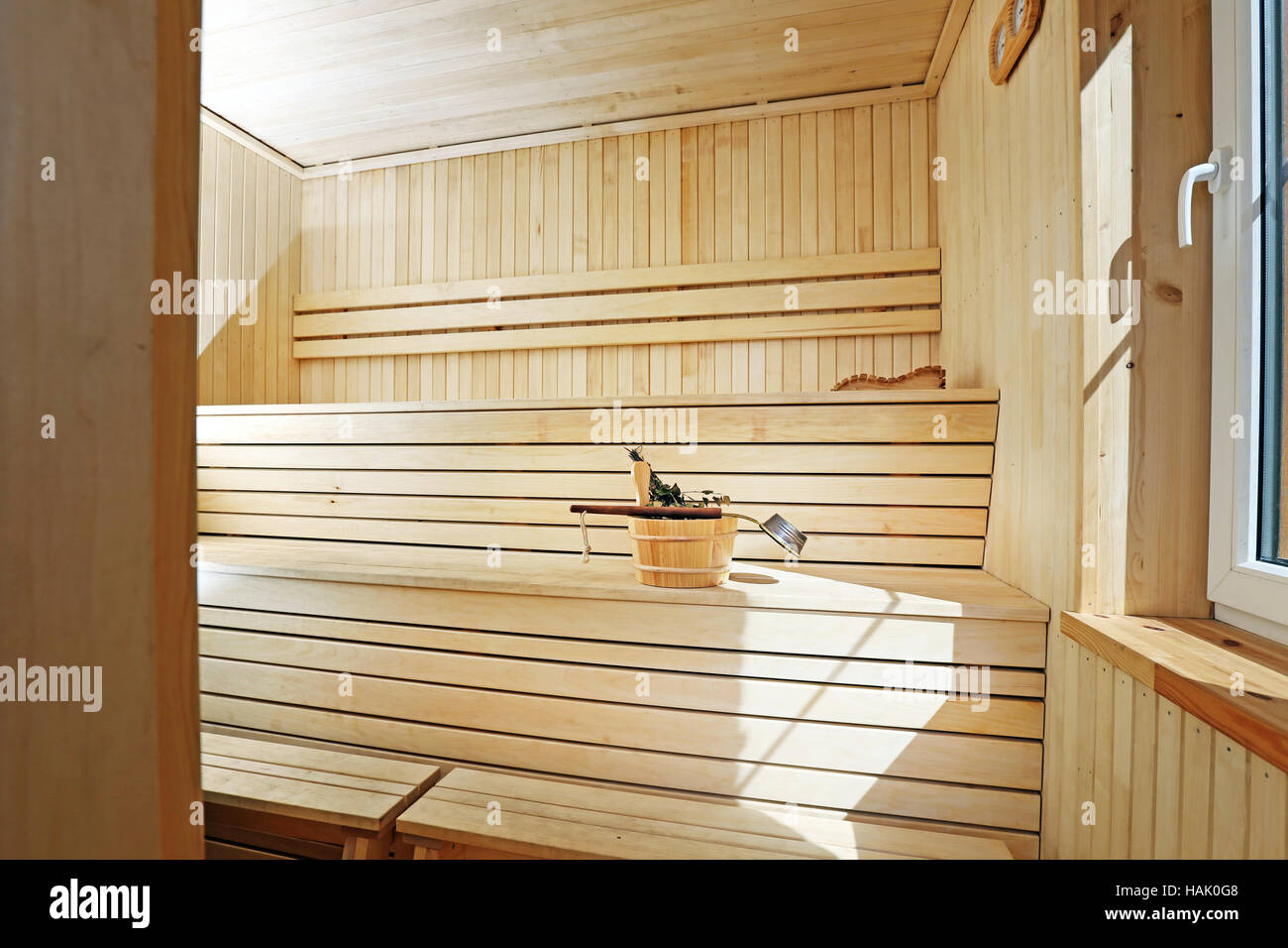 Stile classico sauna in legno interno Foto Stock