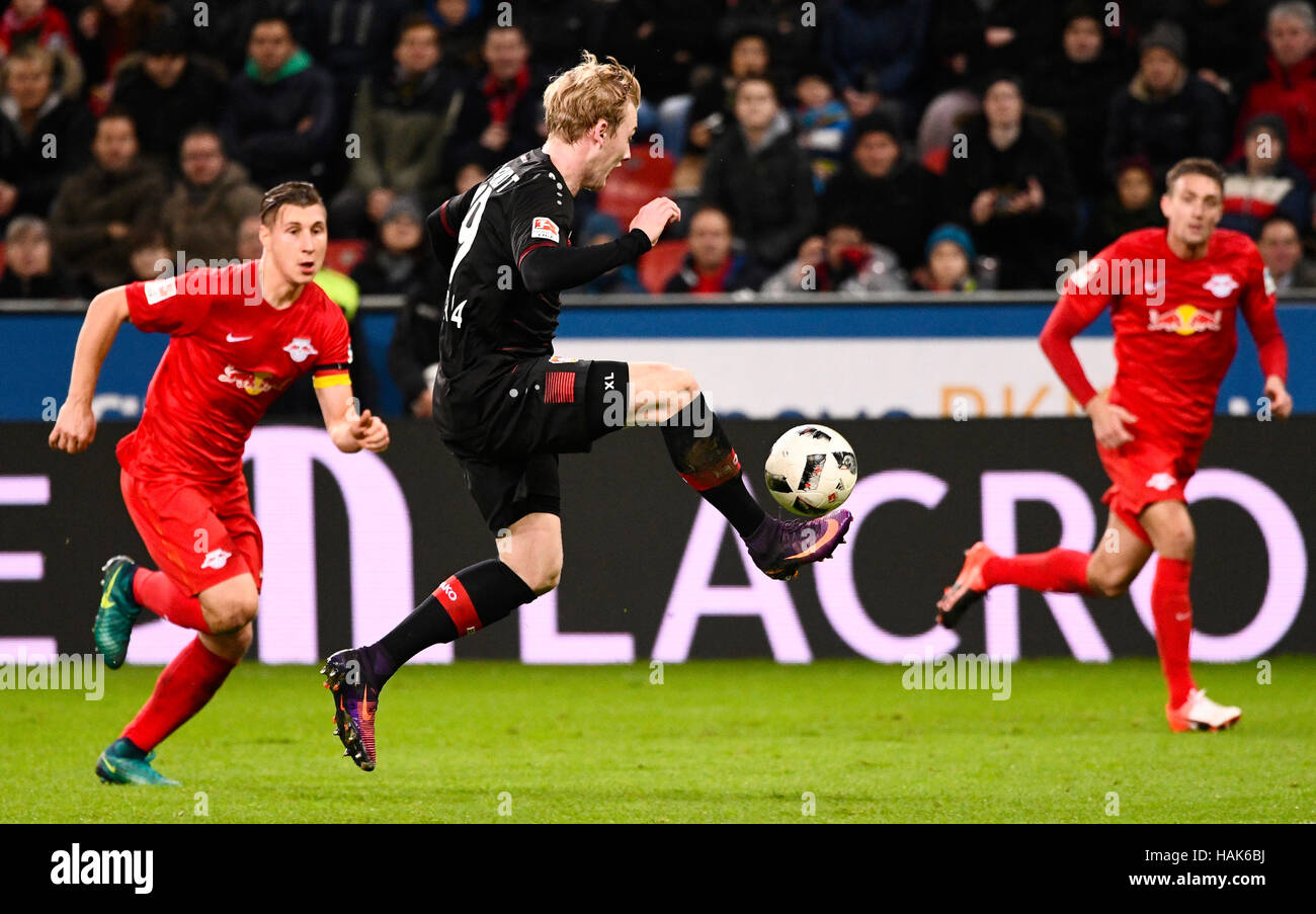 BayArena Leverkusen Germania 18.11.2016, 1° Bundesliga calcio stagione 2016/17 Giornata11, Bayer 04 Leverkusen vs. RB Leipzig ---- Julian Brandt (LEV) Foto Stock