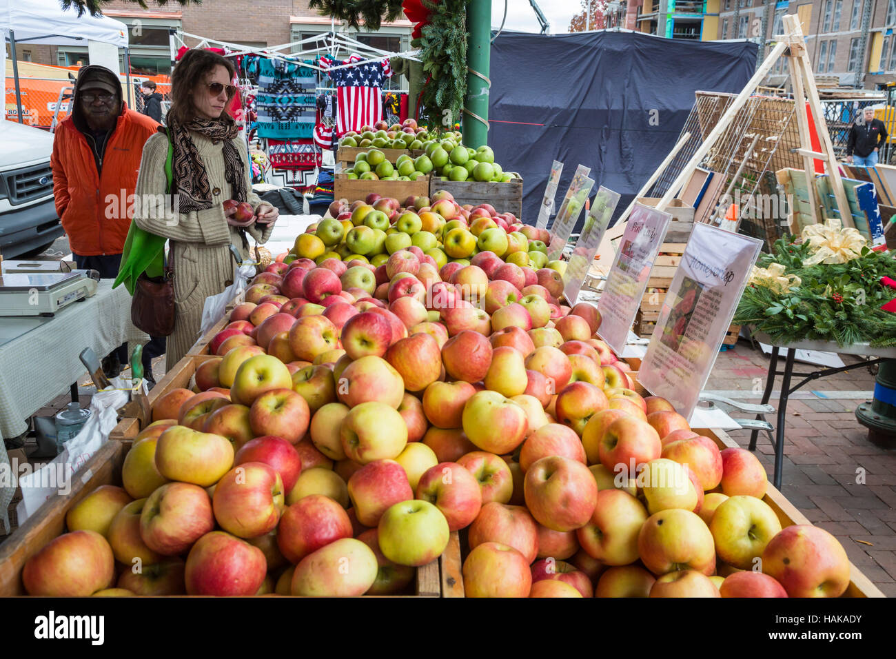 Washington, DC - Mele in vendita al Mercato Orientale. Foto Stock