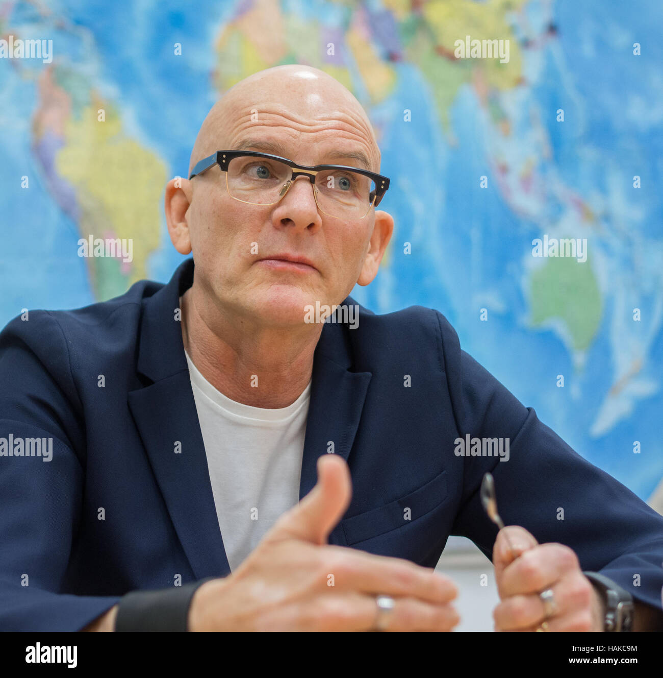 Saint Petersburg, Russia - 23 novembre 2016. Kjell Anders Nordstrom è un economista svedese, lo scrittore e oratore pubblico durante la sua lezione in Saint-Pet Foto Stock