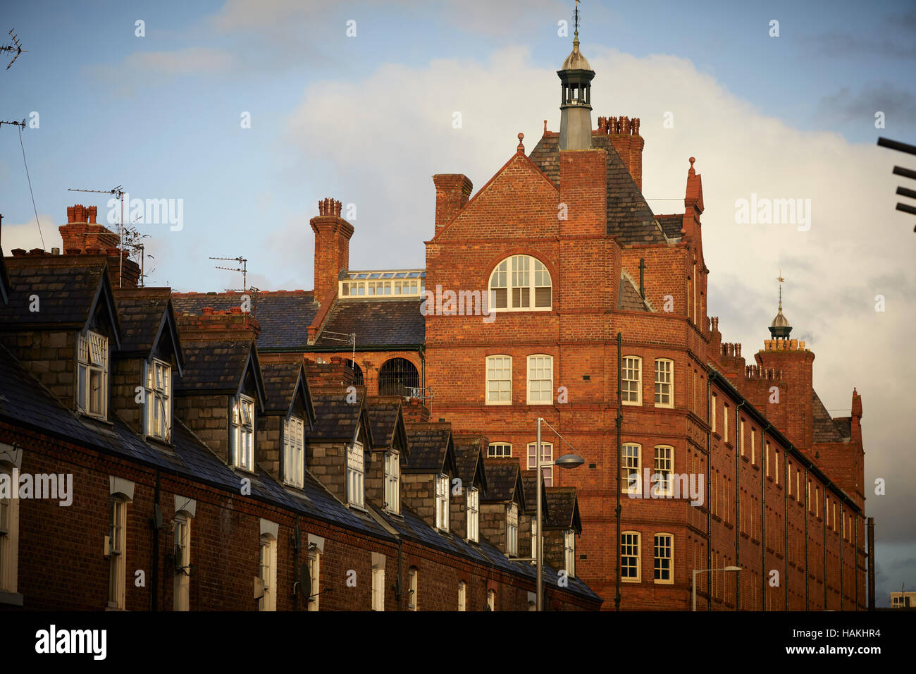 Manchester Victoria Square appartamenti case nel 1897 enormi bidonville programma gioco Manchester Corporation ha eseguito la concorrenza Spalding & Croce design ha vinto cinque s Foto Stock
