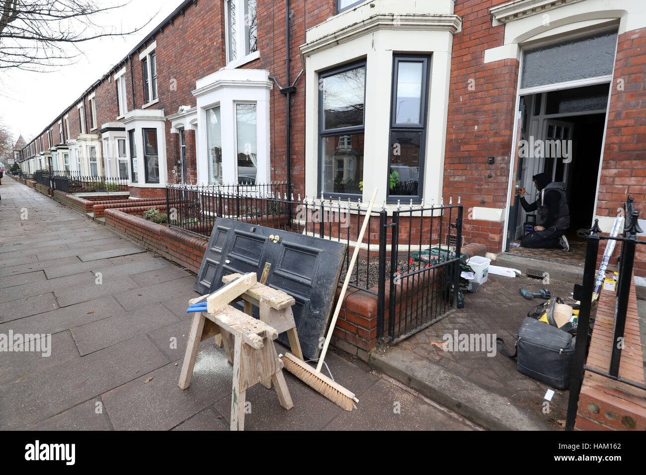 Vista generale di Warwick Road a Carlisle, come centinaia di persone si trovano di fronte a un altro triste stagione di festa a un anno dalla tempesta Desmond. Foto Stock