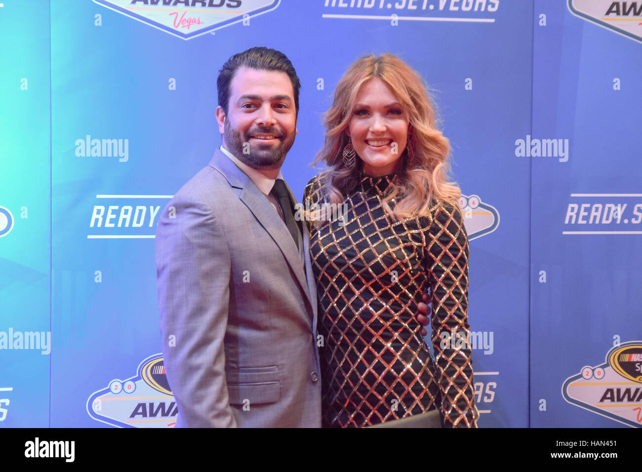 Las Vegas, Stati Uniti d'America. 02Dec, 2016. Amy Purdy passeggiate il tappeto rosso al NASCAR Awards su Demember 2° 2016 al Wynn di Las Vegas NV. Credito: la foto di accesso/Alamy Live News Foto Stock