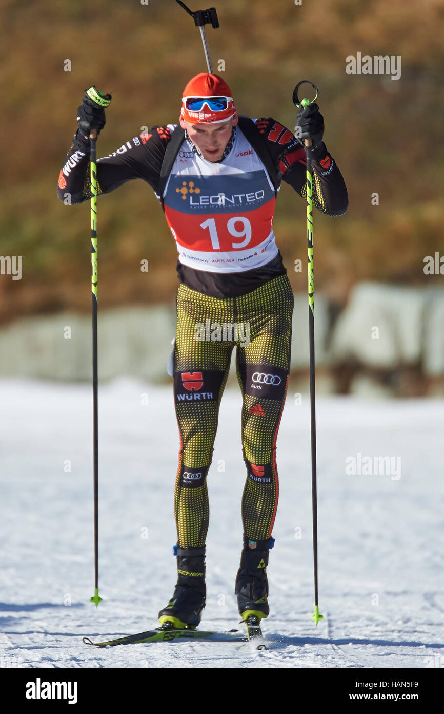 Lenzerheide, Svizzera. Il 3° dicembre 2016. Steffen Bartscher da WSV Oberhof presso il Biathlon Alpencup 2016. Credito: Rolf Simeone/bildgebend.ch/Alamy Live News Foto Stock