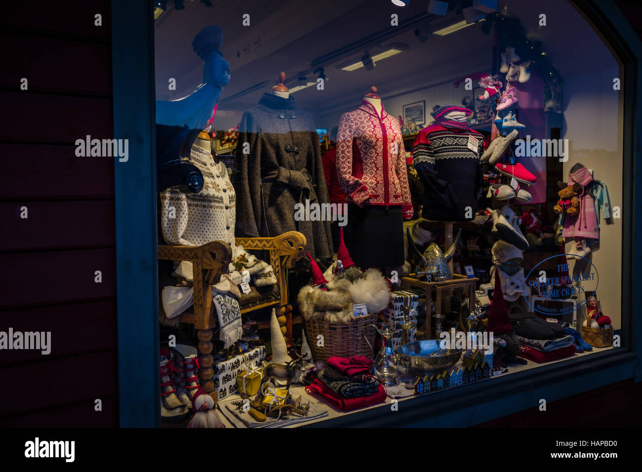 Display tradizionale di abbigliamento norvegese di Bergen, Norvegia. Foto Stock