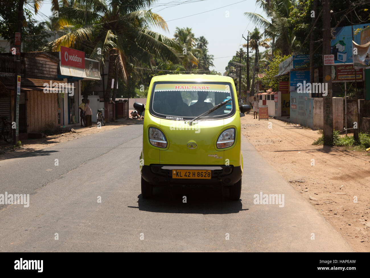 Nuova Tata auto rickshaw taxi in Kerala, India Foto Stock
