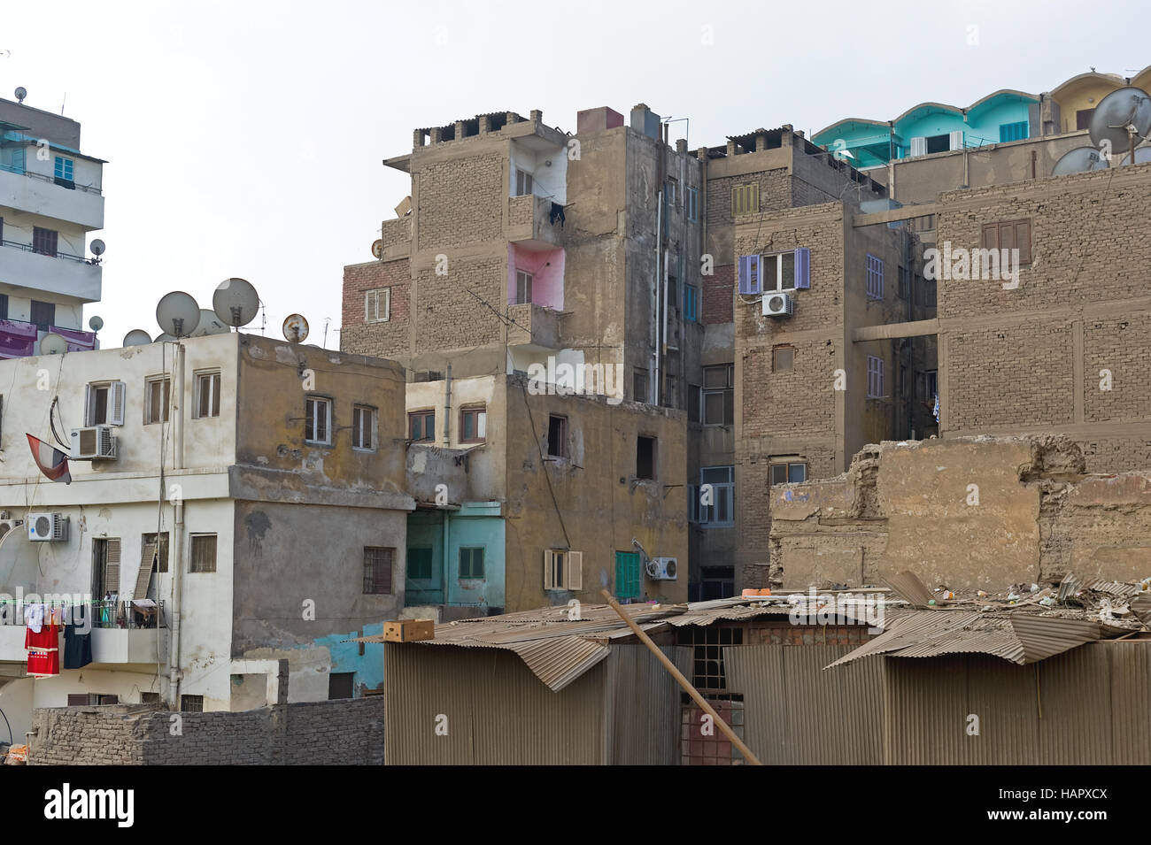 Sbriciolare edifici del Cairo Foto Stock