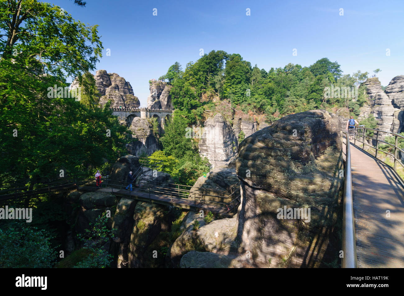 Rathen: ponte Basteibrücke al rock Bastei, Bastei Bridge, Sächsische Schweiz, Svizzera Sassone, Sassonia, Sassonia, Germania Foto Stock