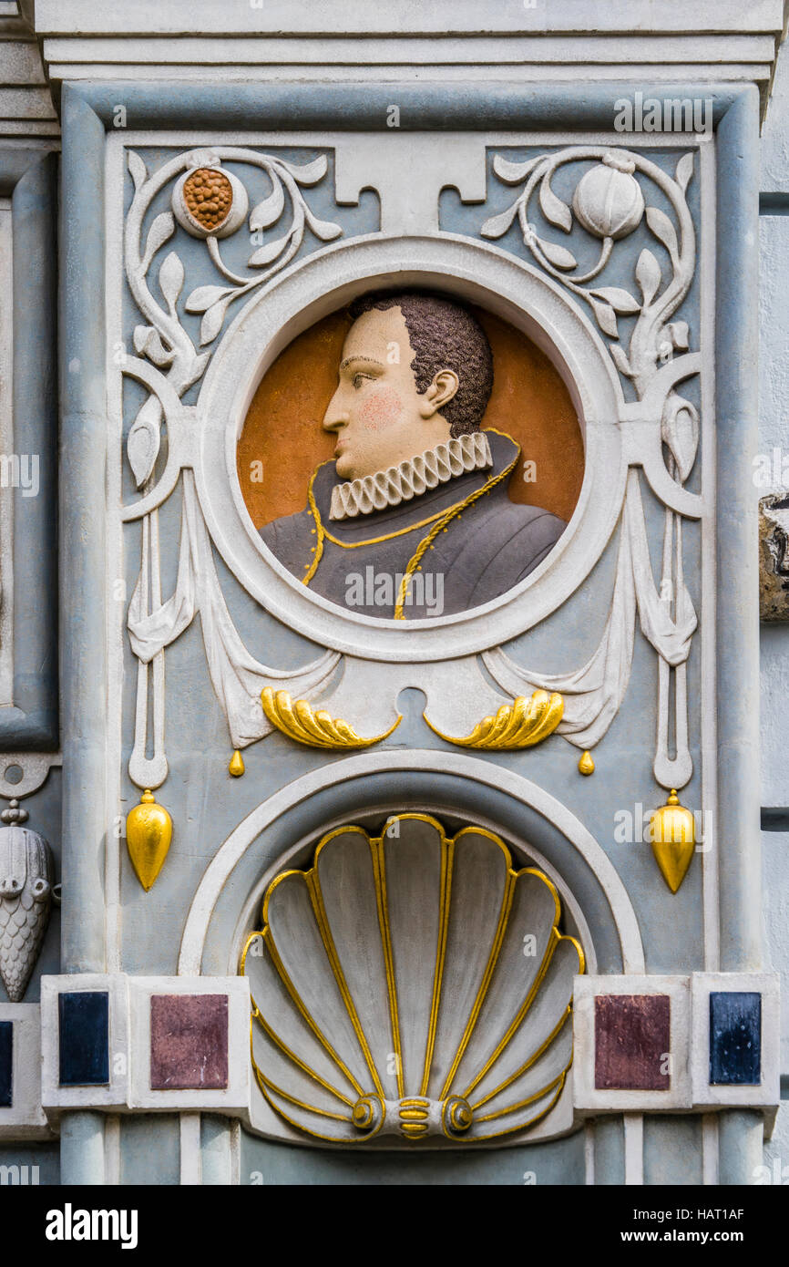 Polonia, Pomerania, Gdansk (Danzica), medaglione busto del Re di Polonia Wladyslaw IV Vasa presso il portale di Artus Court Foto Stock