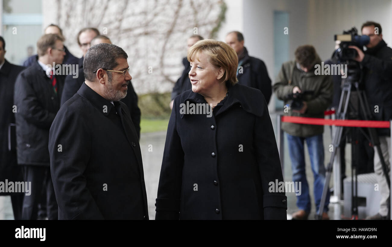 Merkel accoglie il presidente egiziano Mursi Foto Stock