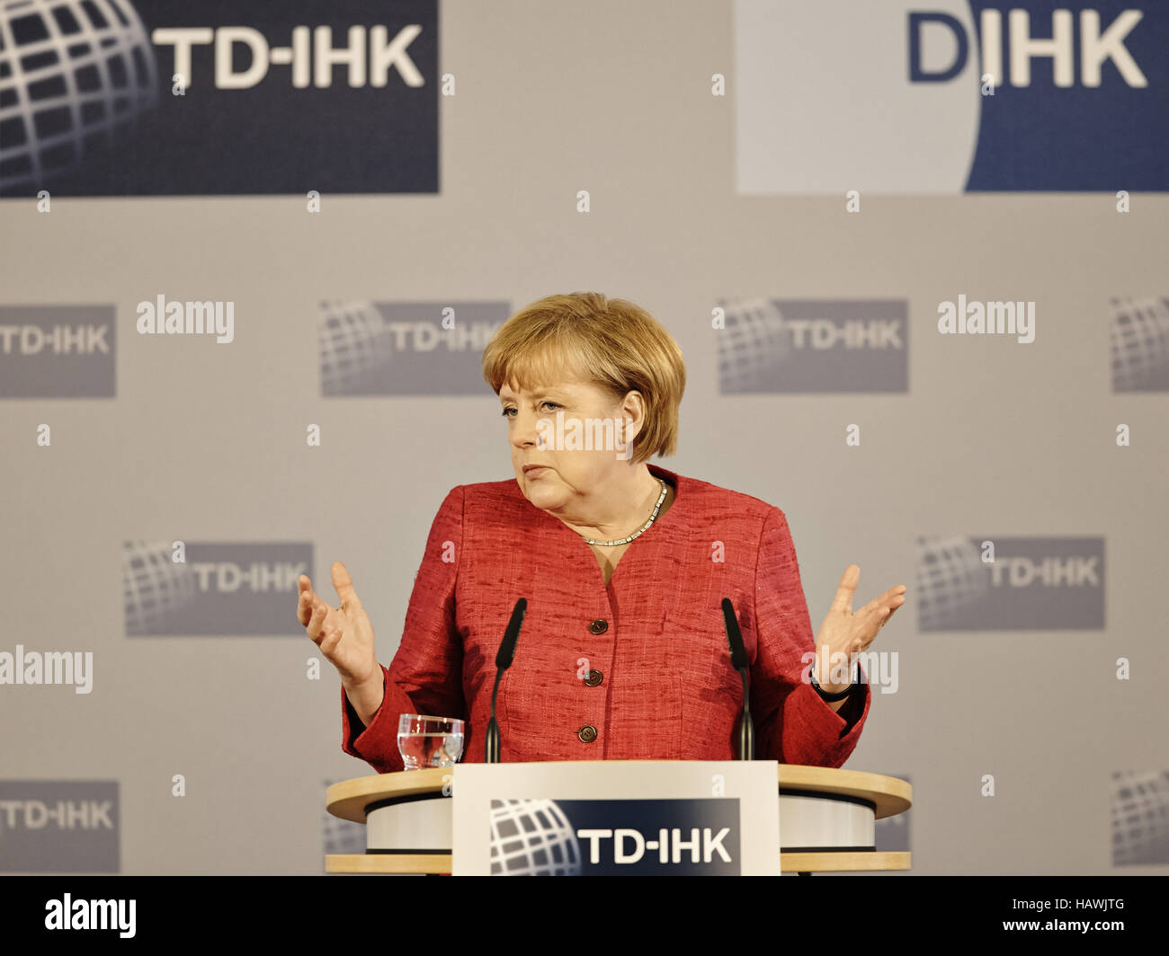 Merkel discorso presso il TD-IHK Assemblaggio Foto Stock