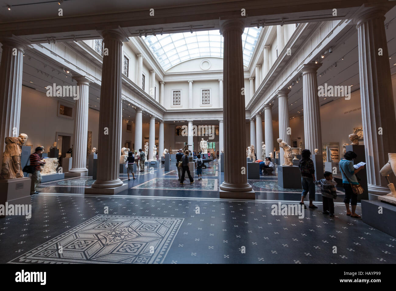 Cortile interno in Metropoliton Museum of Art di New York Foto Stock