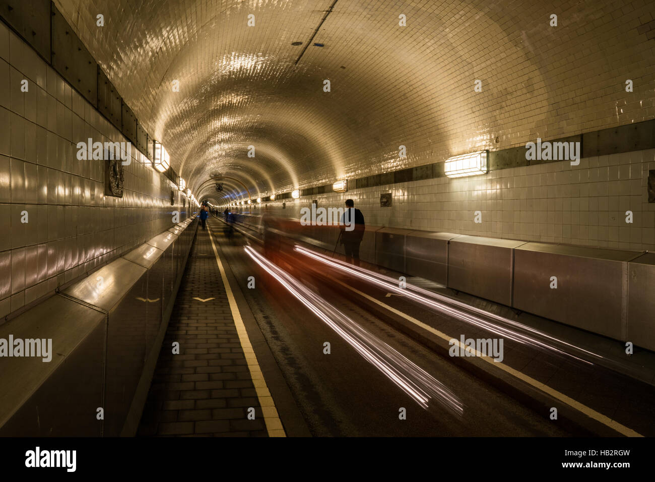 Tubo di tunnel nella vecchia Elbtunnel, Amburgo Foto Stock