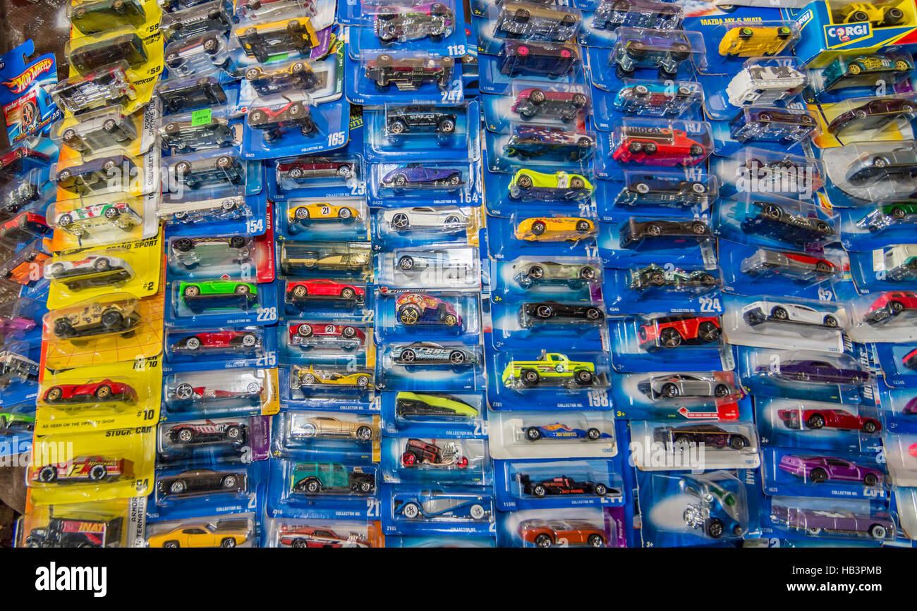 Raccolta di piccoli pressofuso modello giocattolo veicoli Foto Stock