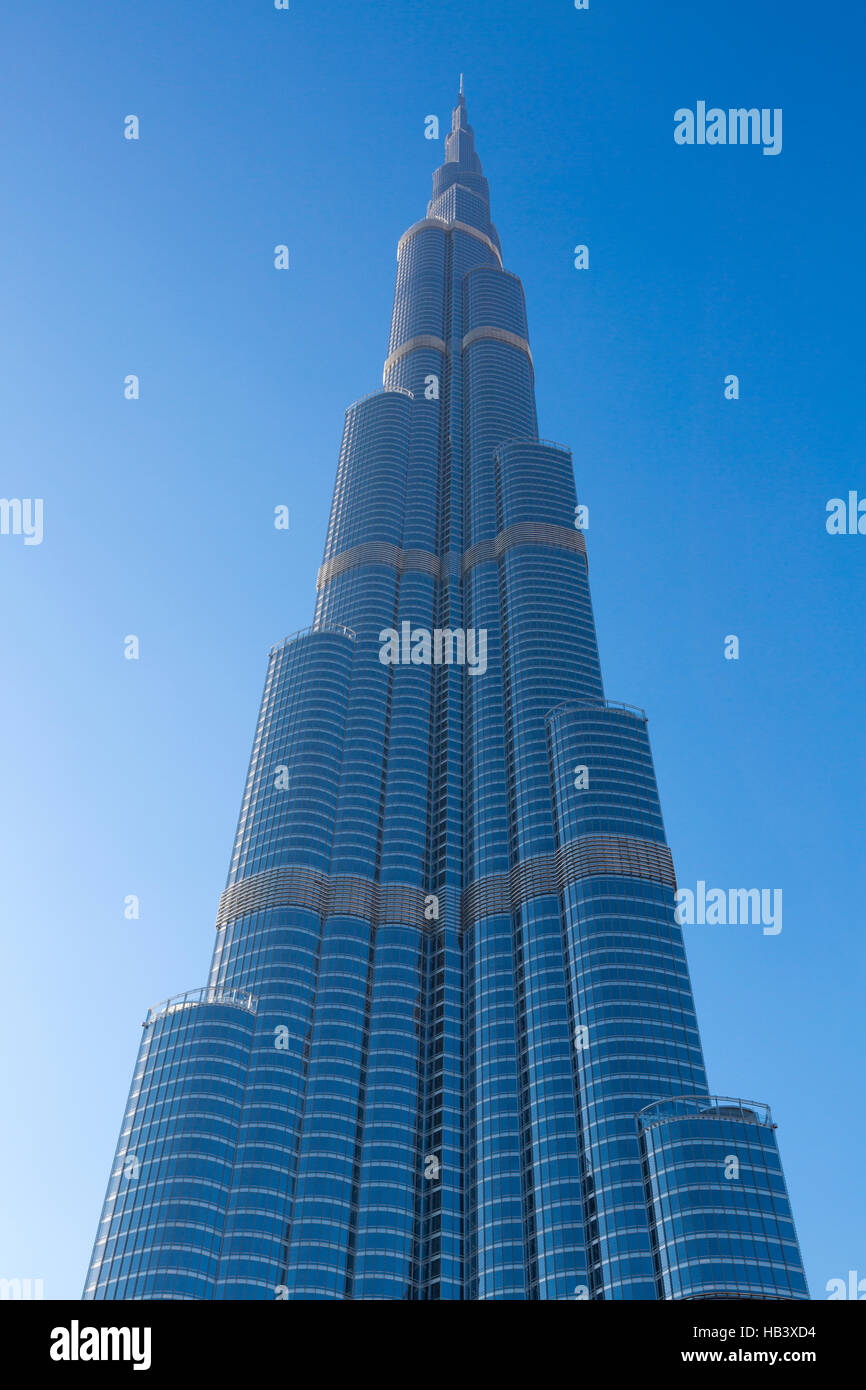 Facciata del Burj Khalifa a Dubai, mondo edificio più alto Foto Stock