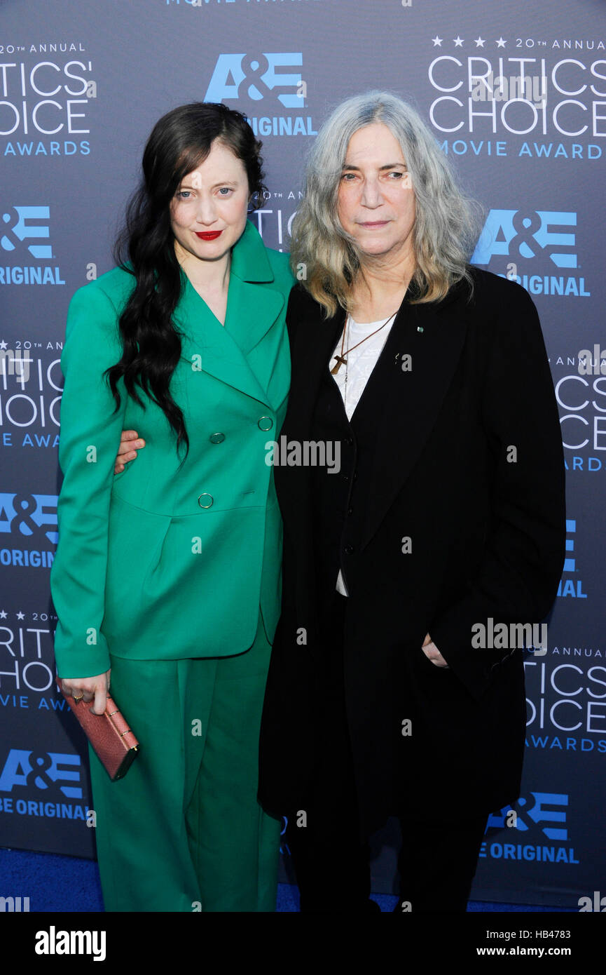 Andrea Riseborough e Patti Smith assiste il ventesimo Critics' Choice Movie Awards a Hollywood Palladium on gennaio 15, 2015 in Hollywood, la California. Foto Stock