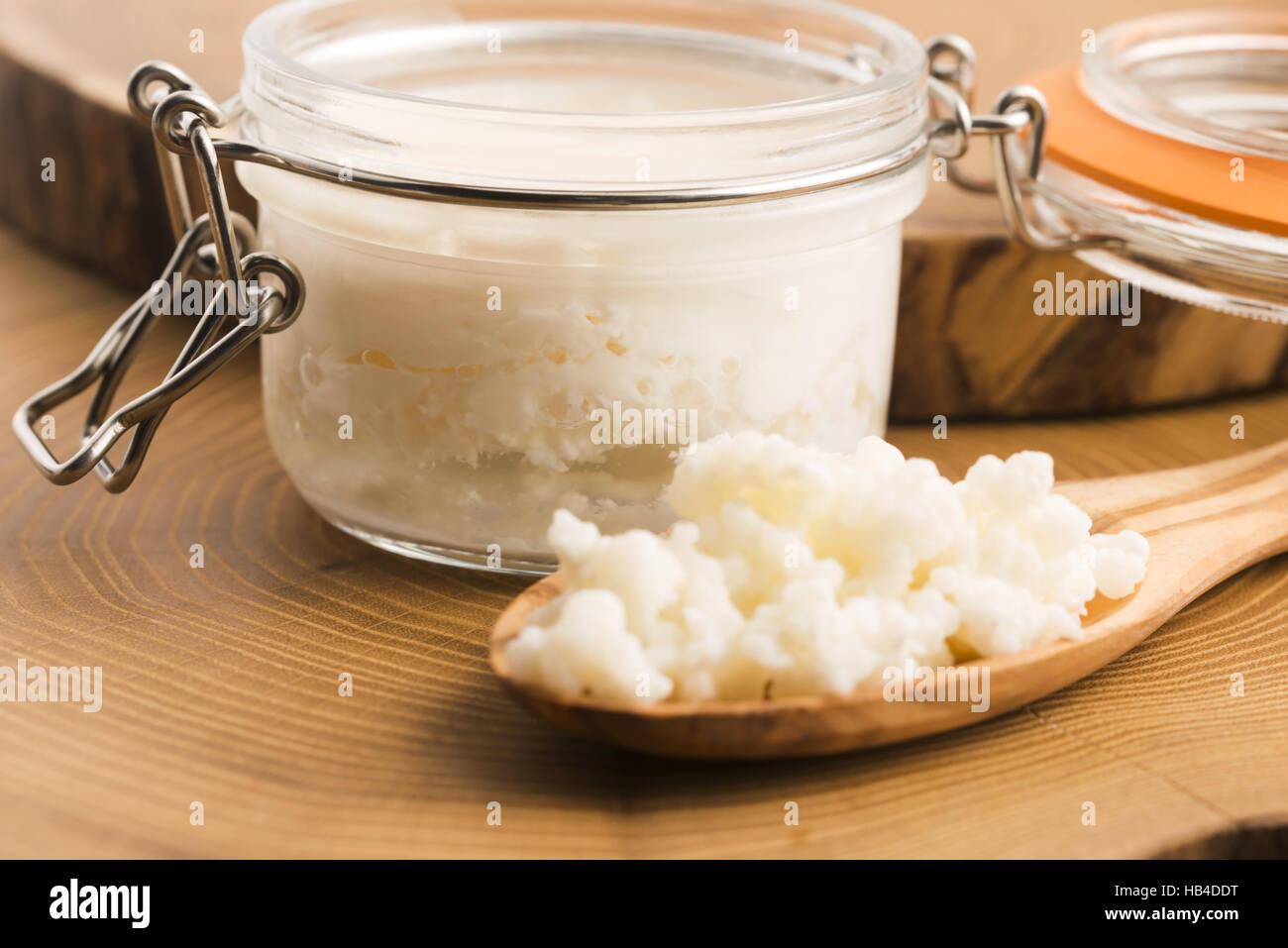 Organici latte probiotici grani kefir Foto Stock