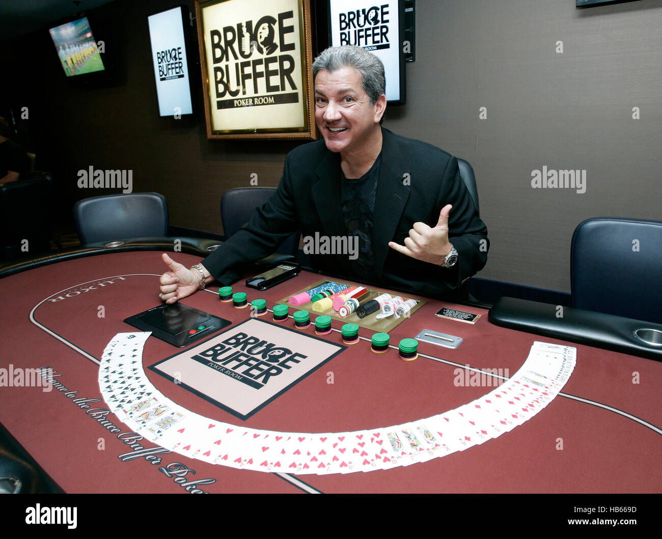 UFC annunciatore Bruce Buffer, all'apertura del Bruce Buffer Poker Room dell'Hotel Luxor il 2 luglio 2010, a Las Vegas, Nevada. Foto di Francesco Specker Foto Stock