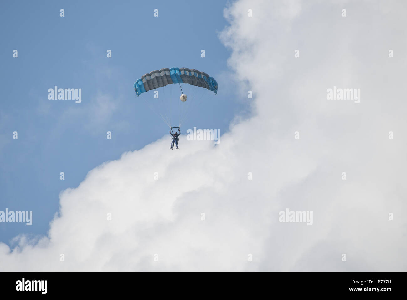 I paracadutisti in doppio salto Foto Stock