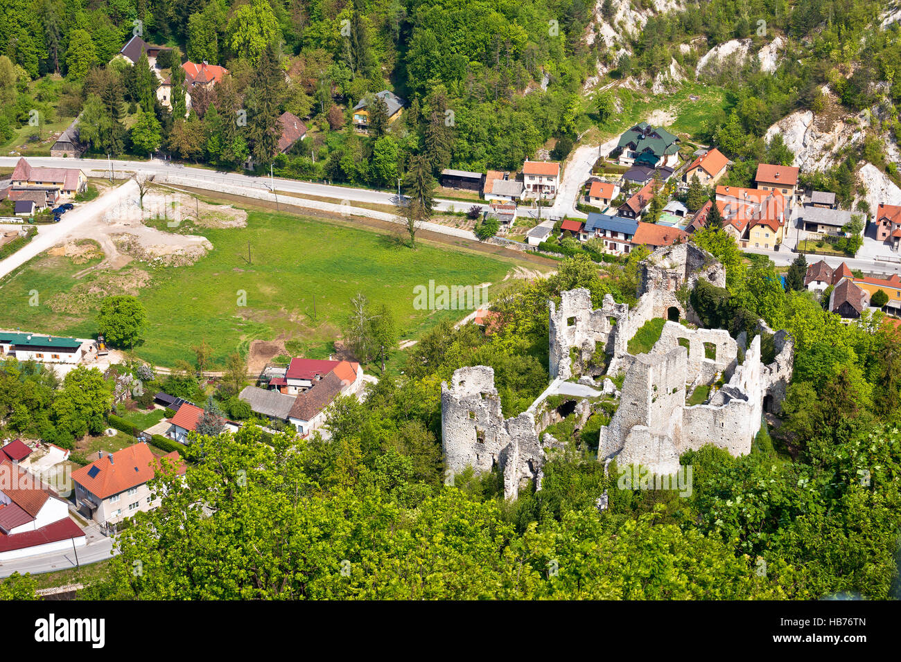 Samobor fortezza rovine e il paesaggio Foto Stock