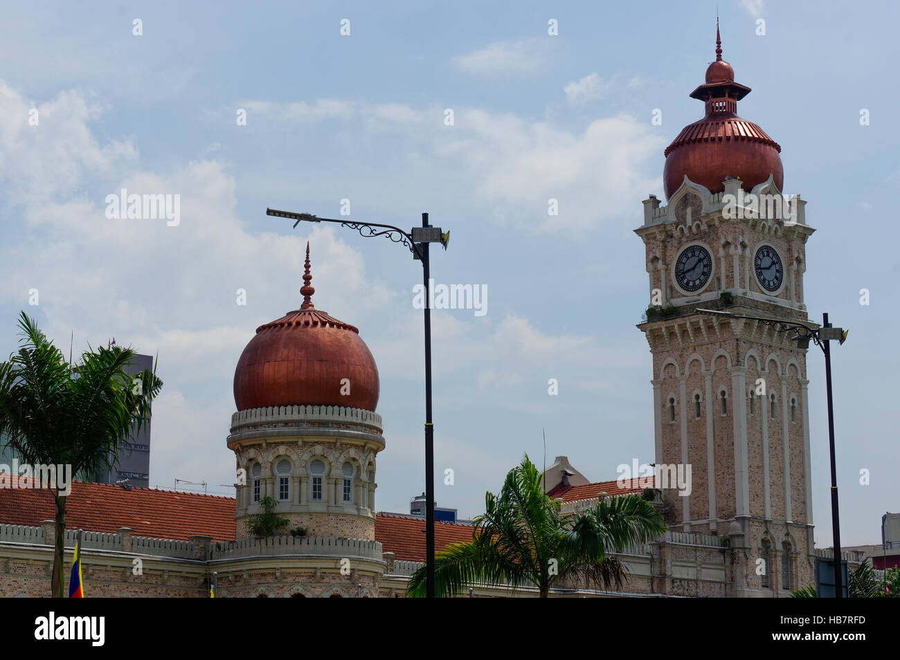 KUALA LUMPUR, Malesia - Gennaio16. 2016: la torre dell'orologio di Palazzo Sultano Abdul Samad vicino a piazza Merdeka Foto Stock