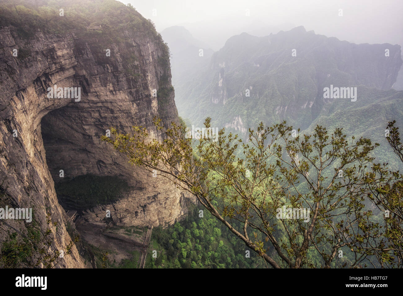 Tianmen paesaggio di montagna e dal punto di vista Foto Stock