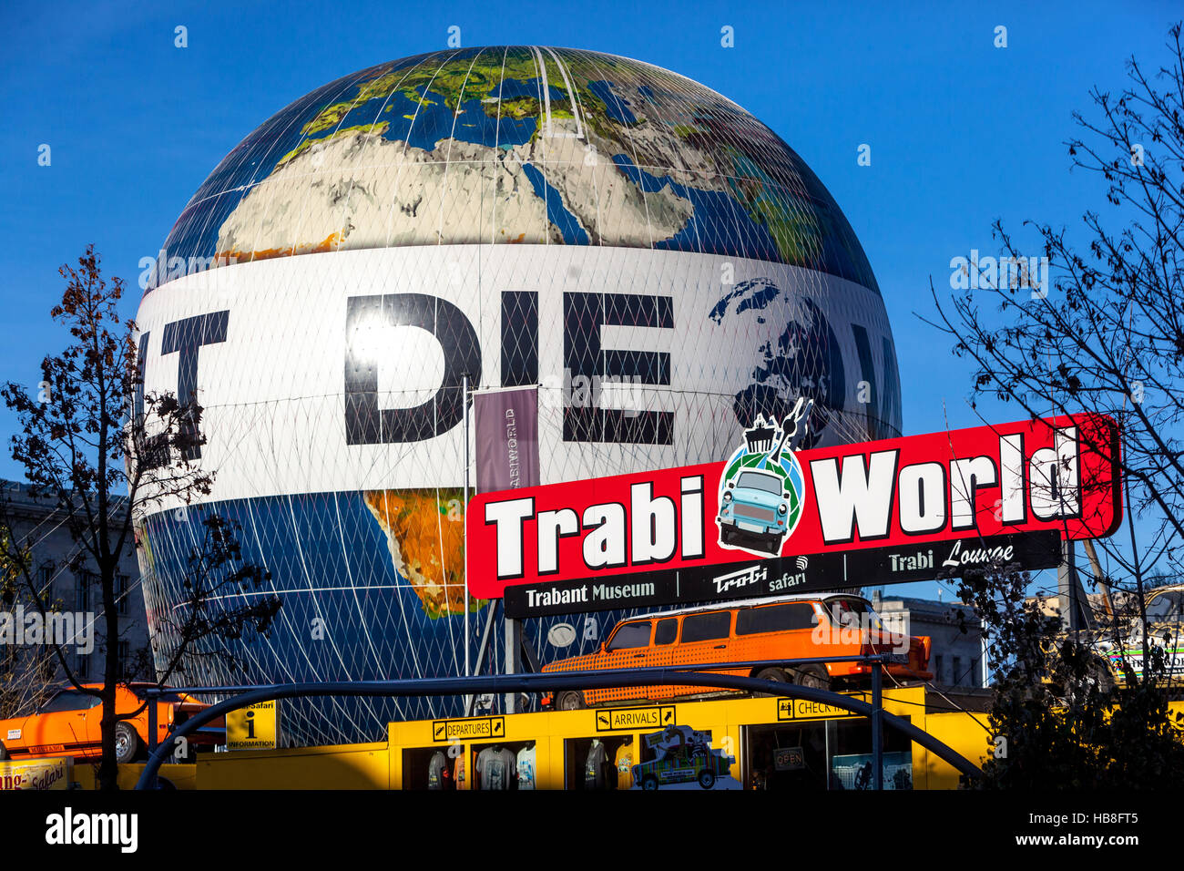 Trabi Museum, Trabant car museum, Friedrichstadt, Berlino, Germania Foto Stock