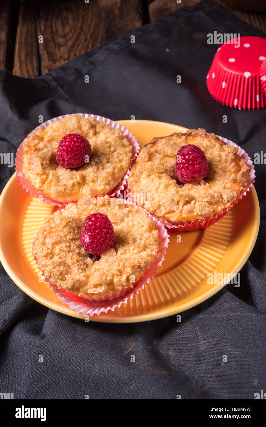 Cheesecake muffin con lampone Foto Stock