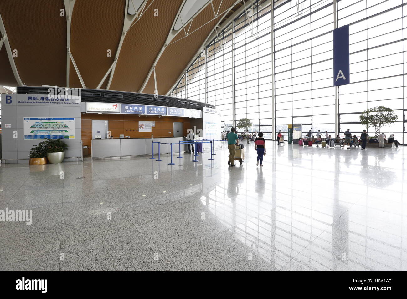 Il terminale 3 dall'aeroporto di Pudong Shanghai in Cina Foto Stock