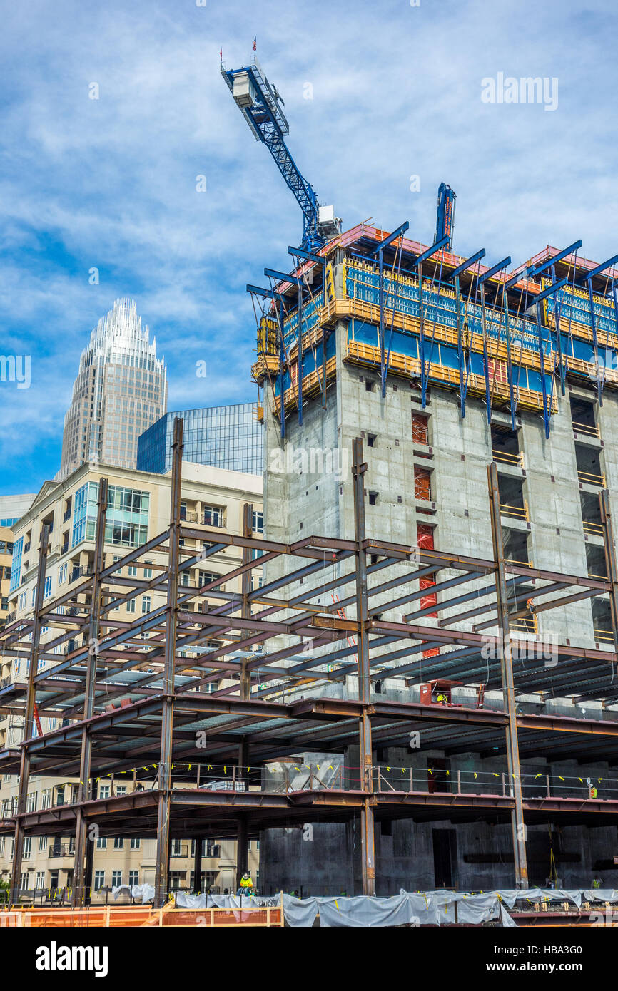 Edifici in costruzione in una delle città principali Foto Stock