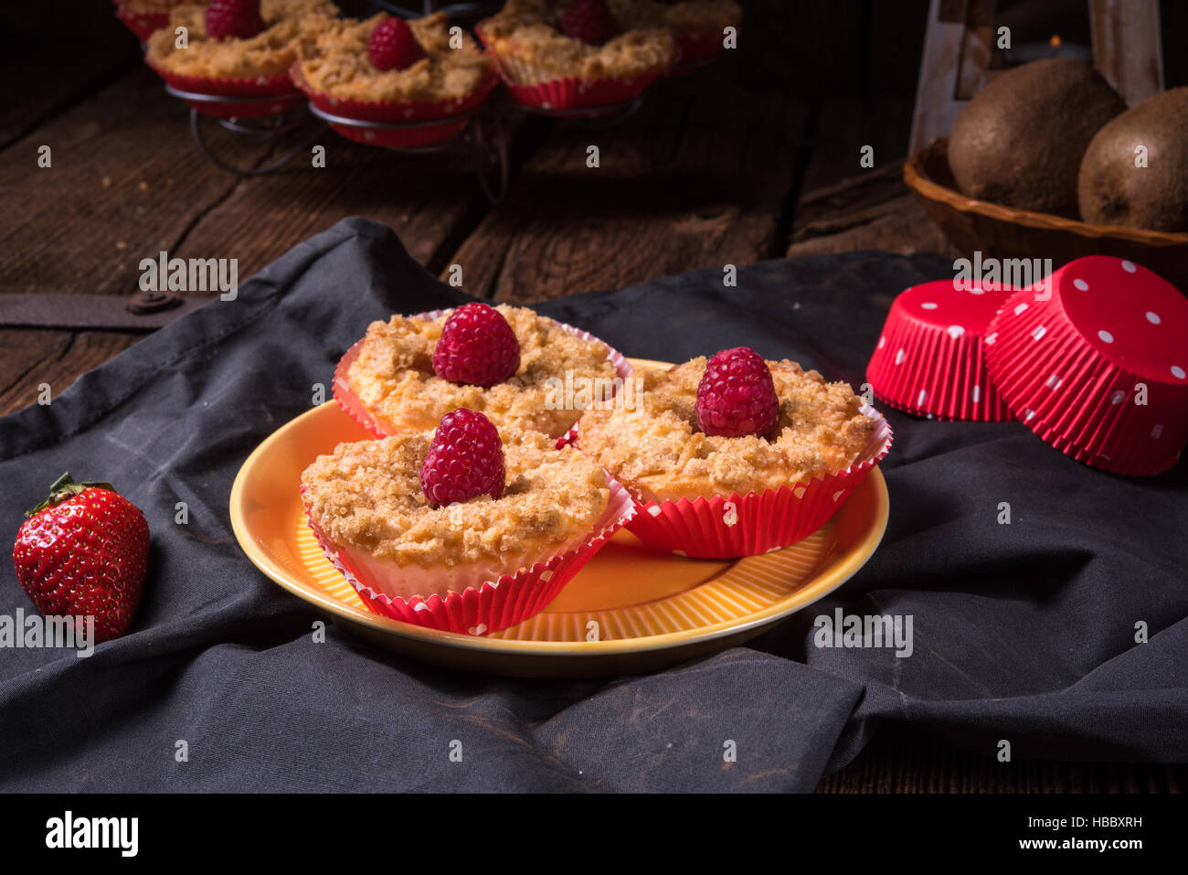 Cheesecake muffin con lampone Foto Stock