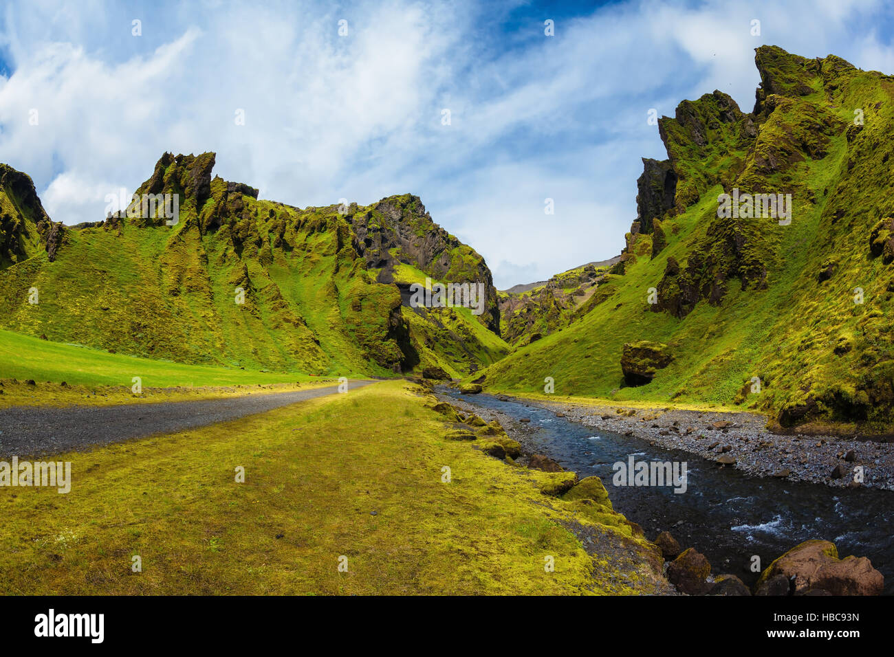 Il canyon si trova tra rocce fantastica Foto Stock