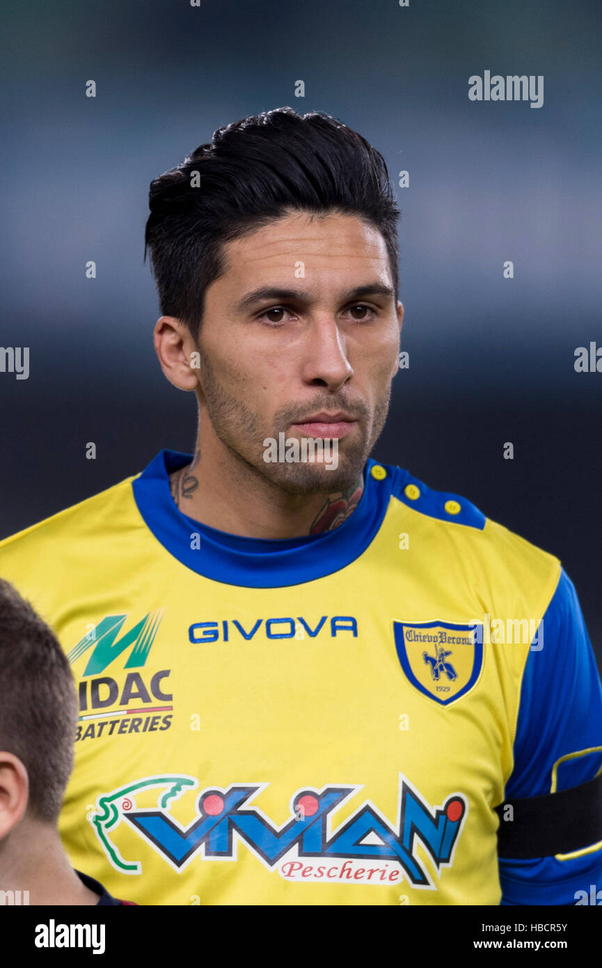 Lucas Castro (Chievo), 5 dicembre 2016 - Calcio : Italiano 'Serie A' match tra Chievo Verona 0-0 Genoa CFC allo Stadio Marc'Antonio Bentegodi a Verona, Italia. (Foto di Maurizio Borsari/AFLO) Foto Stock