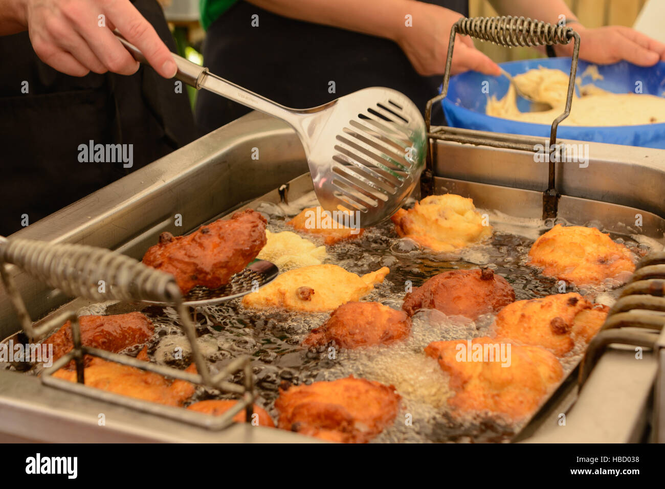 Topi al forno vengono fritti - frittelle speciali Foto Stock