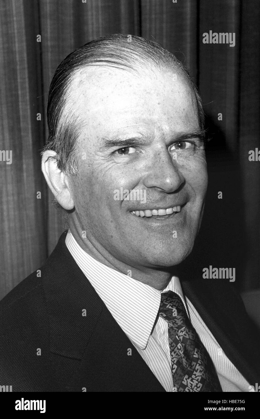 George William Harding, CMG, CVO, la cui nomina come HM Ambasciatore in Brasile è stata confermata oggi. Egli succede alla fine del signor GE Hall. Signor Harding è nato a Londra nel 1927 e istruito alla St John's Cambridge, dopo tre anni nella Royal Marines. È entrato a far parte del servizio esteri nel 1950, è sposato e padre di quattro figli. Foto Stock