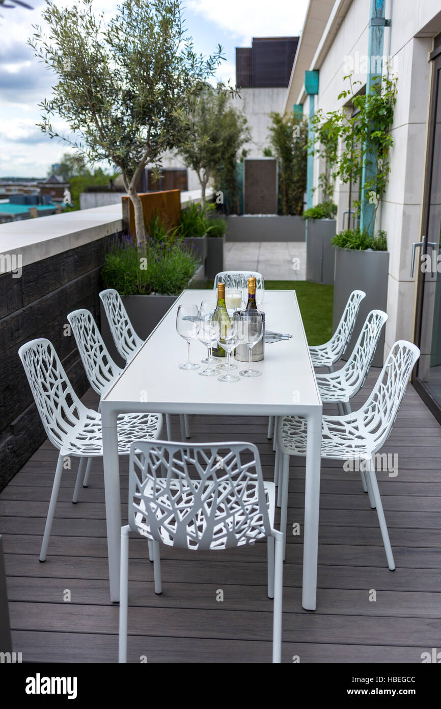 Contemporanea terrazza sul tetto del design Foto Stock