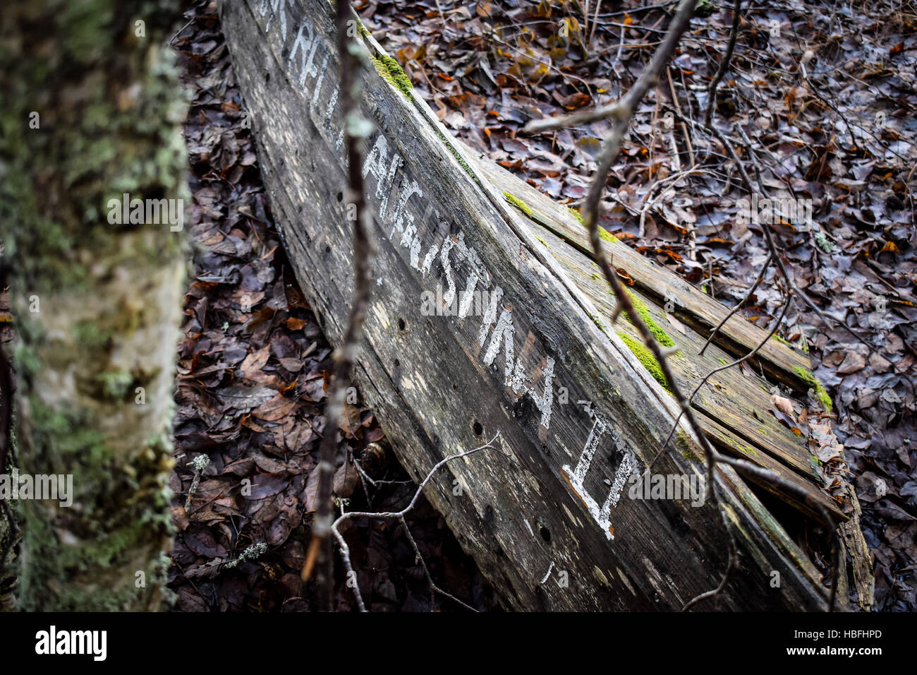 Filamento e dimenticato la barca. Foto Stock