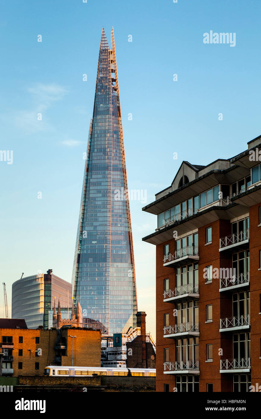 La Shard e Riverside Appartamenti Londra, Inghilterra Foto Stock