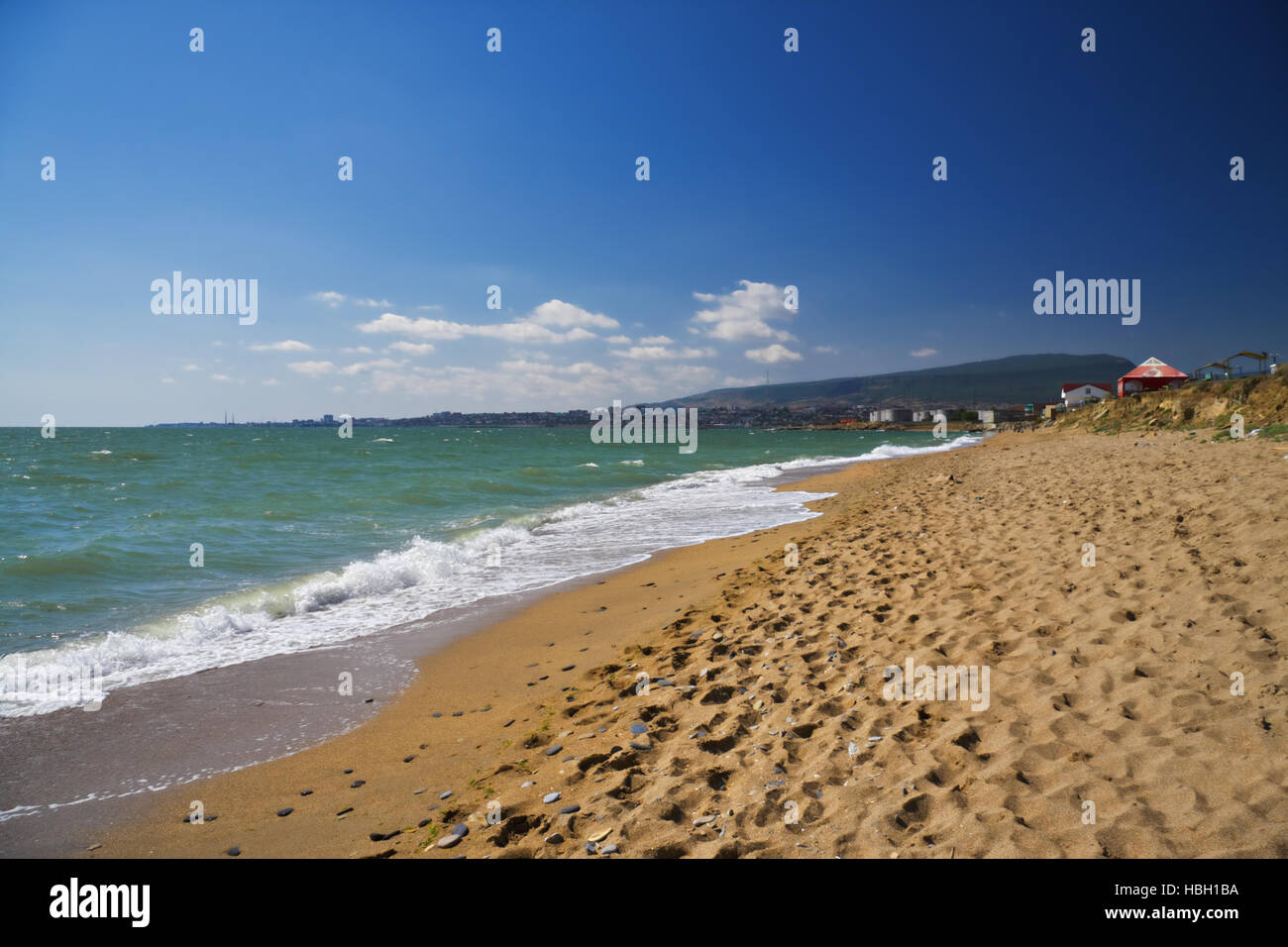 Vista Makhachkala dalla spiaggia Foto Stock