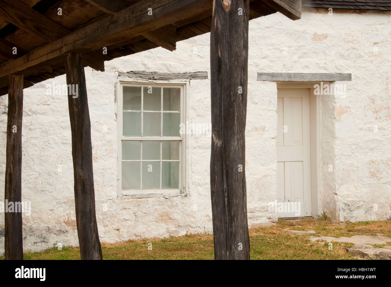 Tenenti edificio di Riga porta, Fort McKavett sito storico dello Stato, Texas Foto Stock
