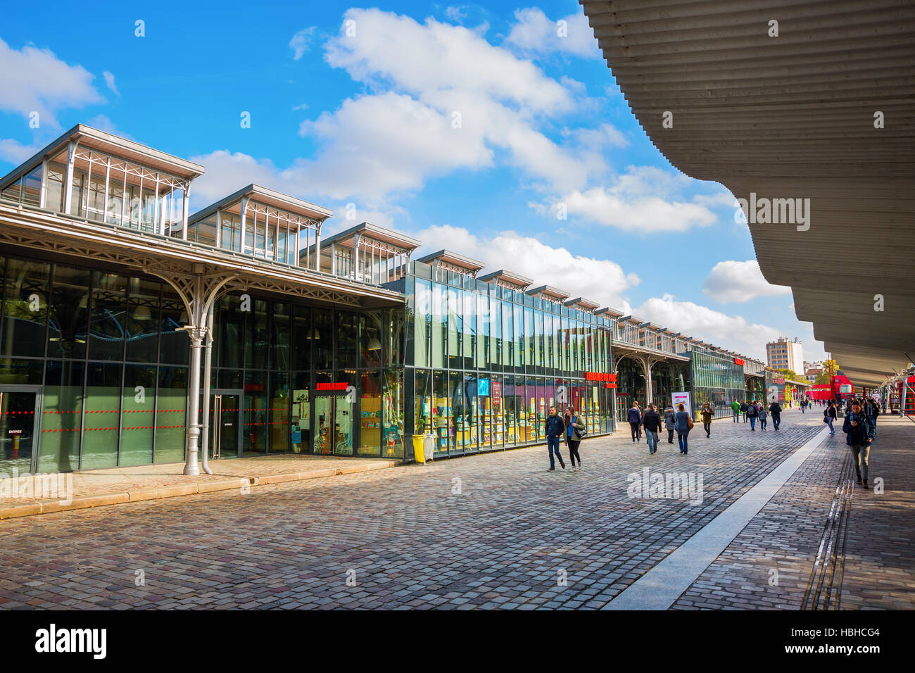 La Grande Halle de la Villette nel Parc de la Villette a Parigi, Francia Foto Stock