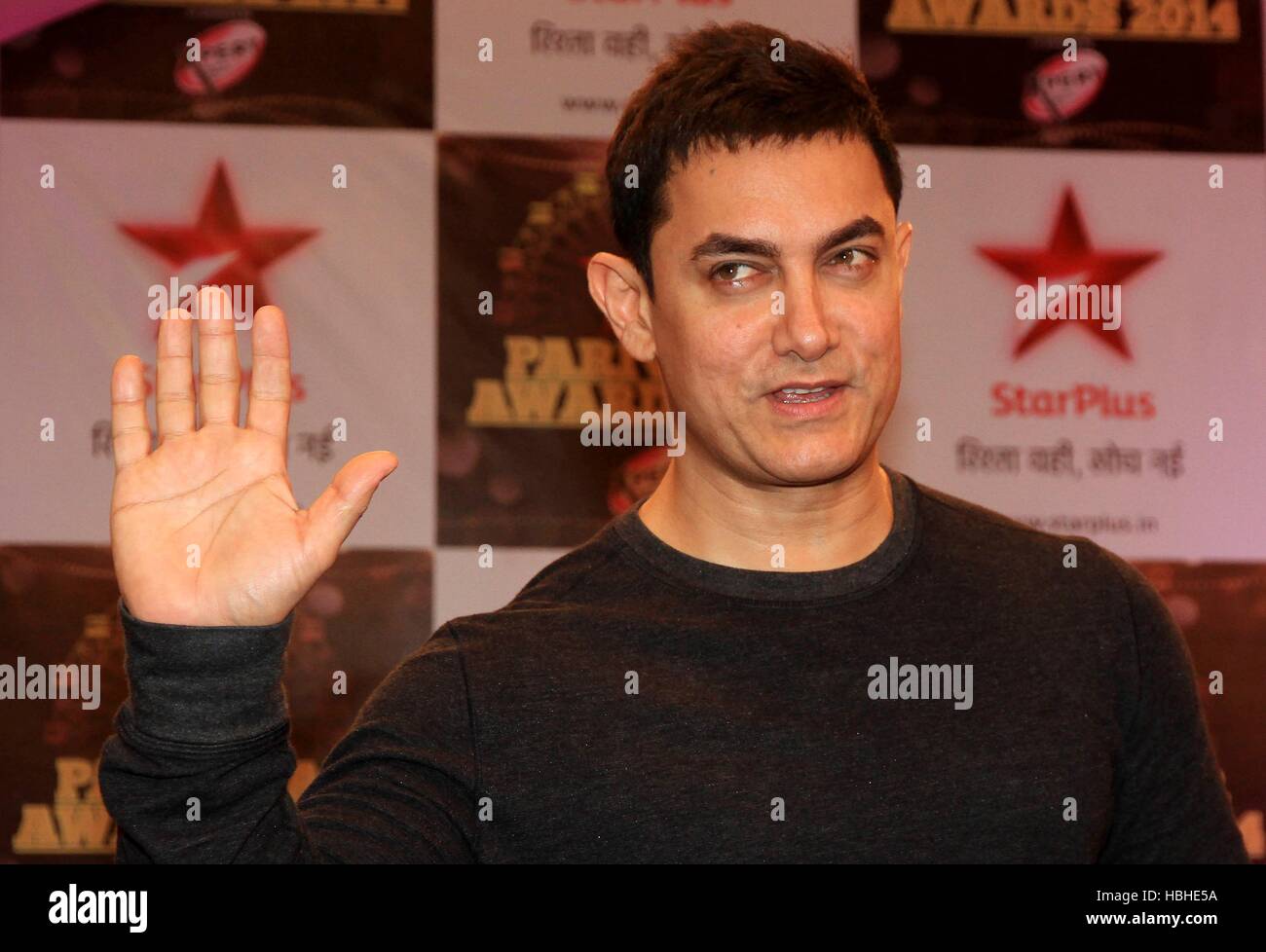 Attore di Bollywood AAMIR KHAN durante la stella Parivaar cerimonia di premiazione in Mumbai, India il 22 giugno 2014. Foto Stock