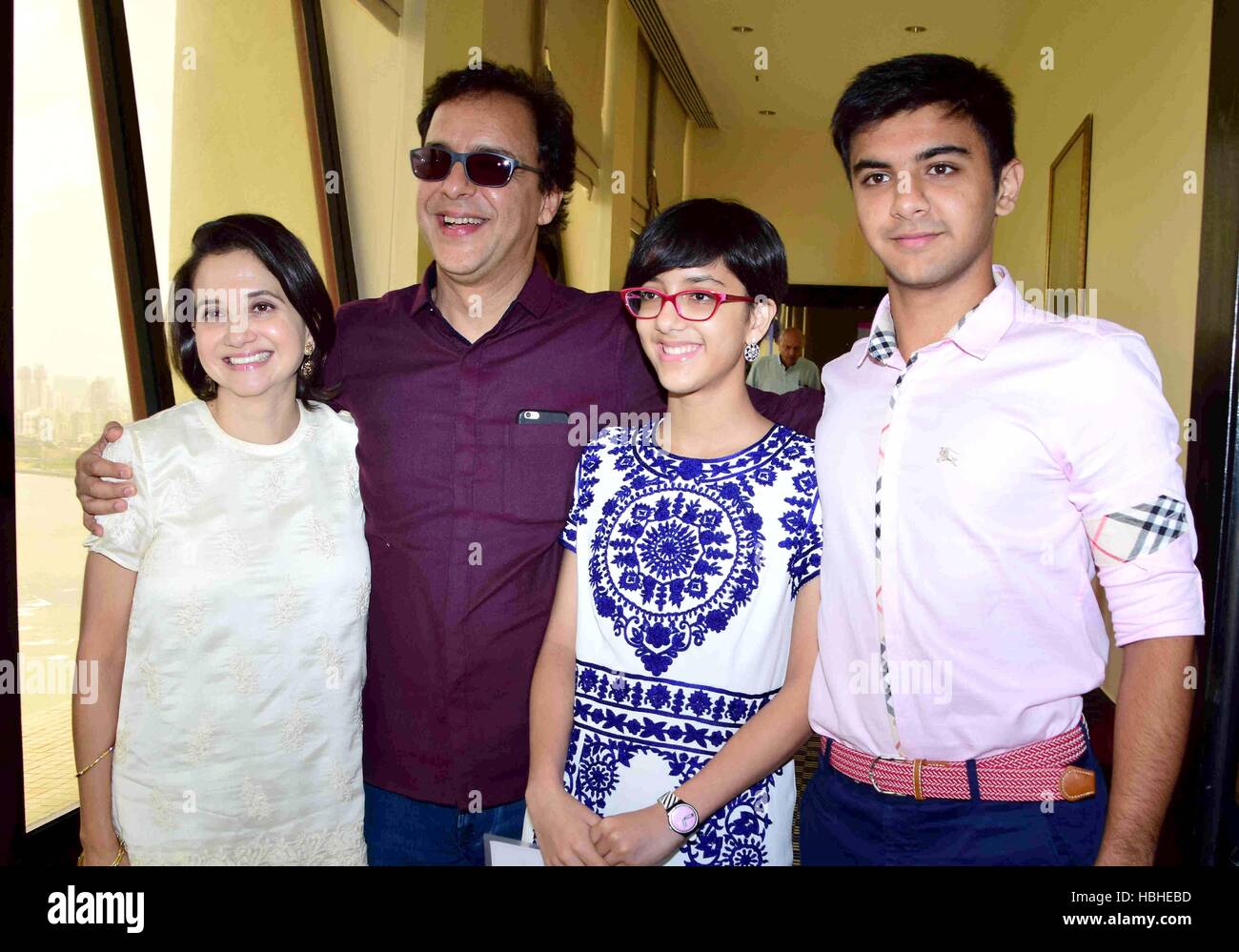 Bollywood Vidhu Vinod Chopra Anupama Chopra Zuni Chopra Agni Dev lancio Jaslok hospital ala fertilità Jaslok Tree Mumbai Foto Stock