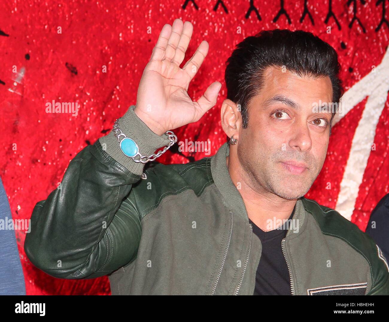 Attore di Bollywood Salman Khan durante il rimorchio teatrale lancio del film jai Ho a Mumbai, in India nel mese di dicembre Foto Stock
