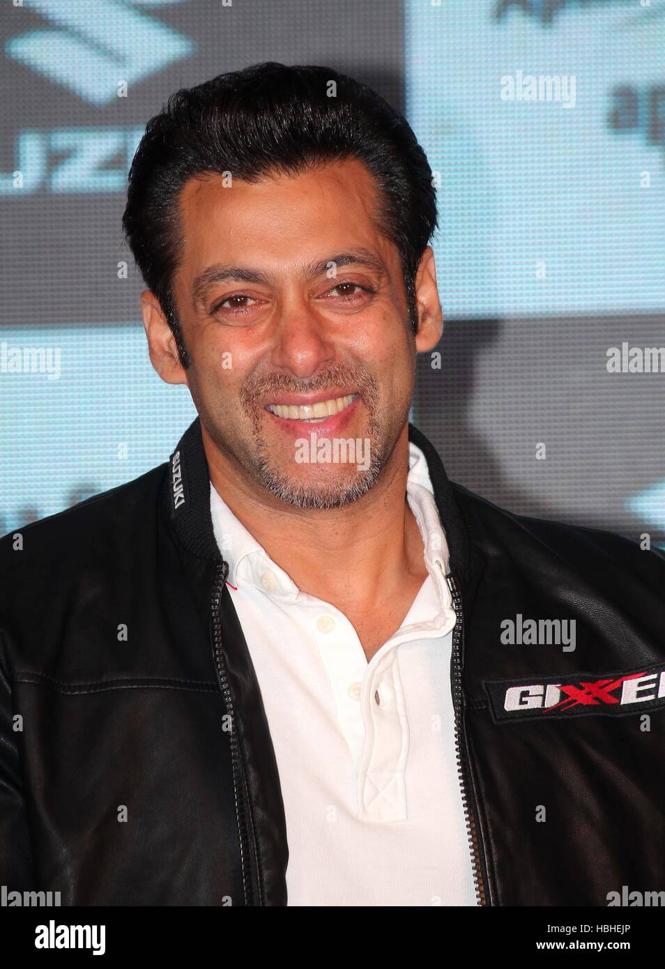 Salman Khan attore cinematografico indiano bollywood hindi durante il lancio di Suzuki due ruote la Gixxer moto e lo scooter Lets Mumbai India Asia , nessun modello di rilascio - solo per uso editoriale Foto Stock