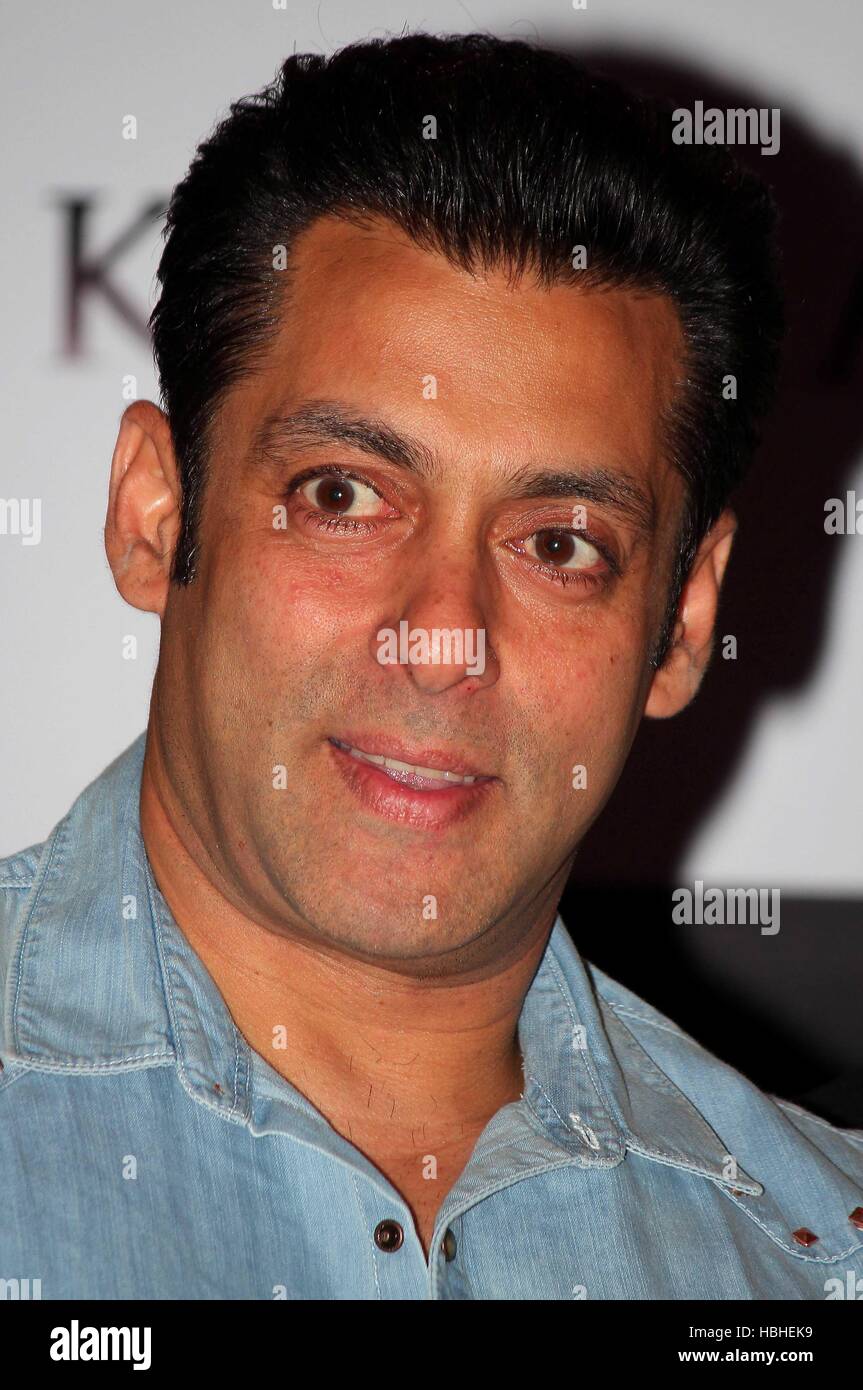 Attore di Bollywood Salman Khan durante il lancio di musica di film Khwaabb in Mumbai, India il 28 marzo 2014. Foto Stock