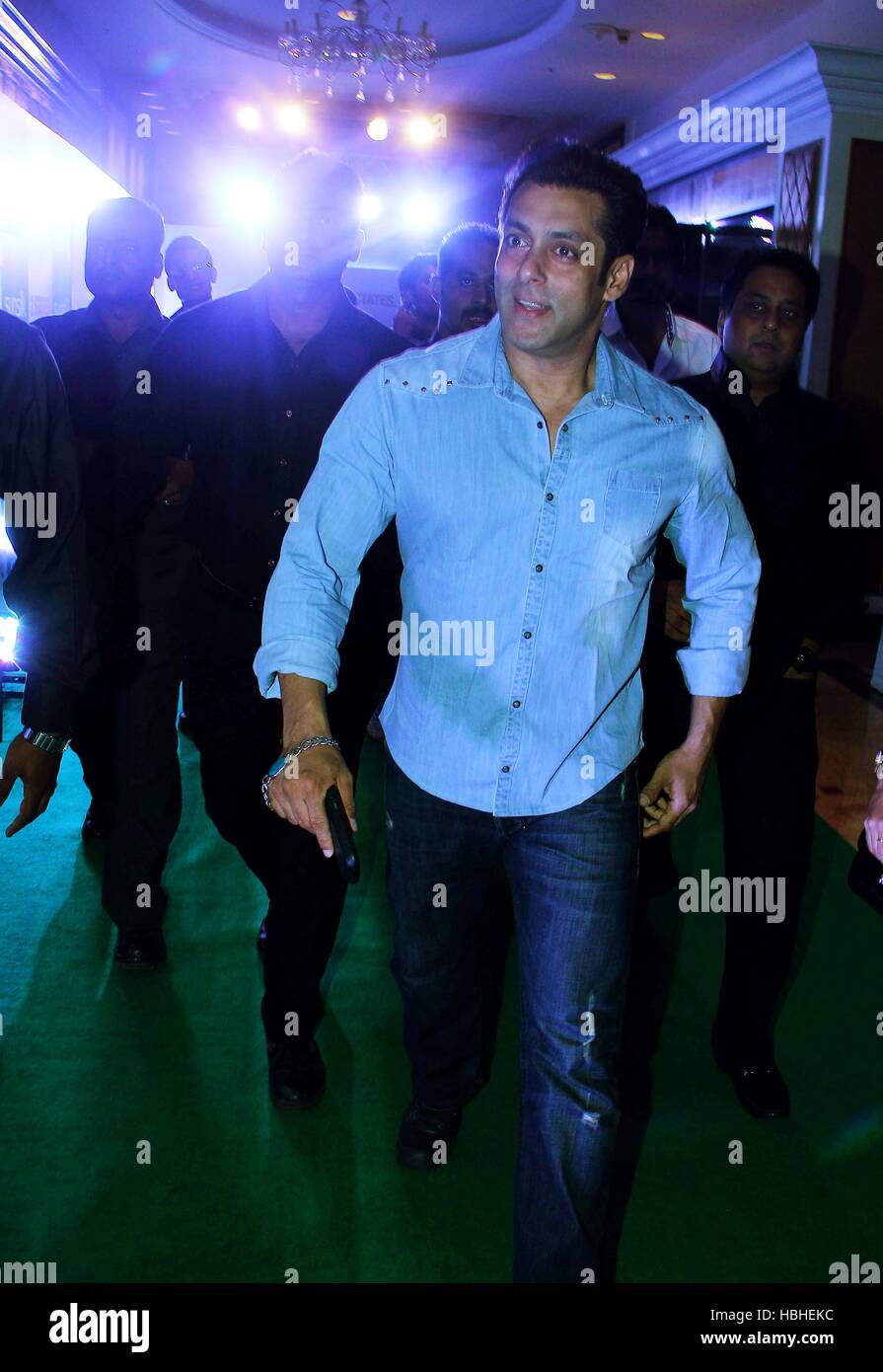 Attore di Bollywood Salman Khan durante il lancio di musica di film Khwaabb in Mumbai, India il 28 marzo 2014. Foto Stock