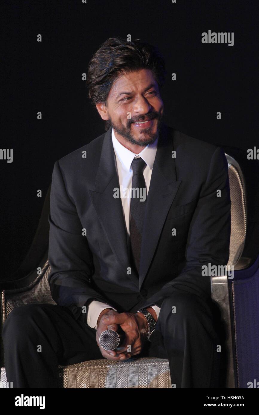Shahrukh Khan, attore indiano Bollywood al lancio di Gitanjali Gems a Mumbai India Foto Stock